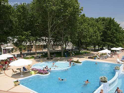 Marina Hotel 12